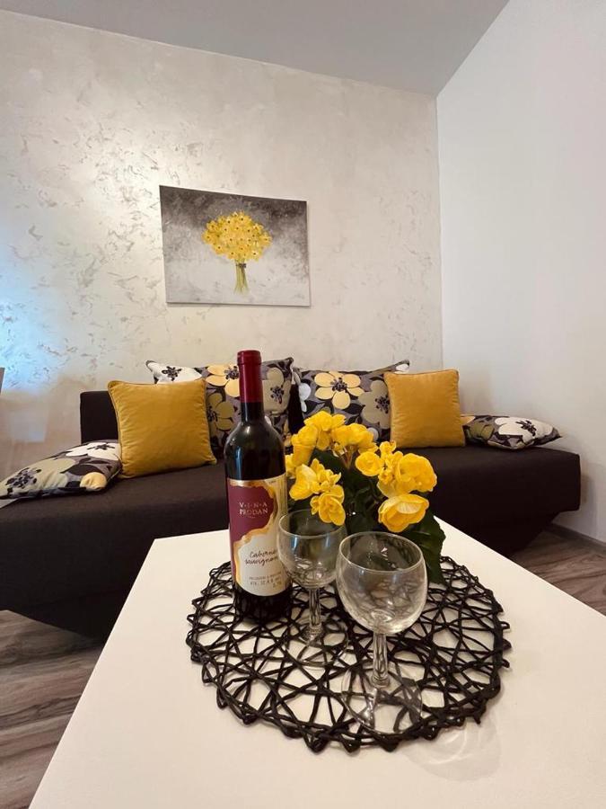 Pomerino Apartmans Luaran gambar