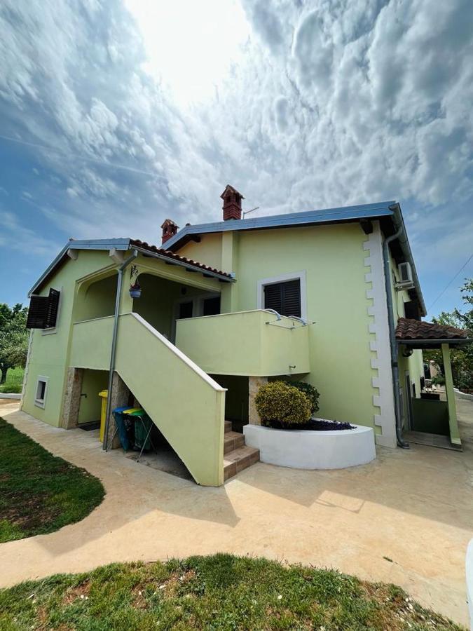 Pomerino Apartmans Luaran gambar