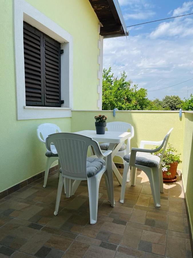 Pomerino Apartmans Luaran gambar